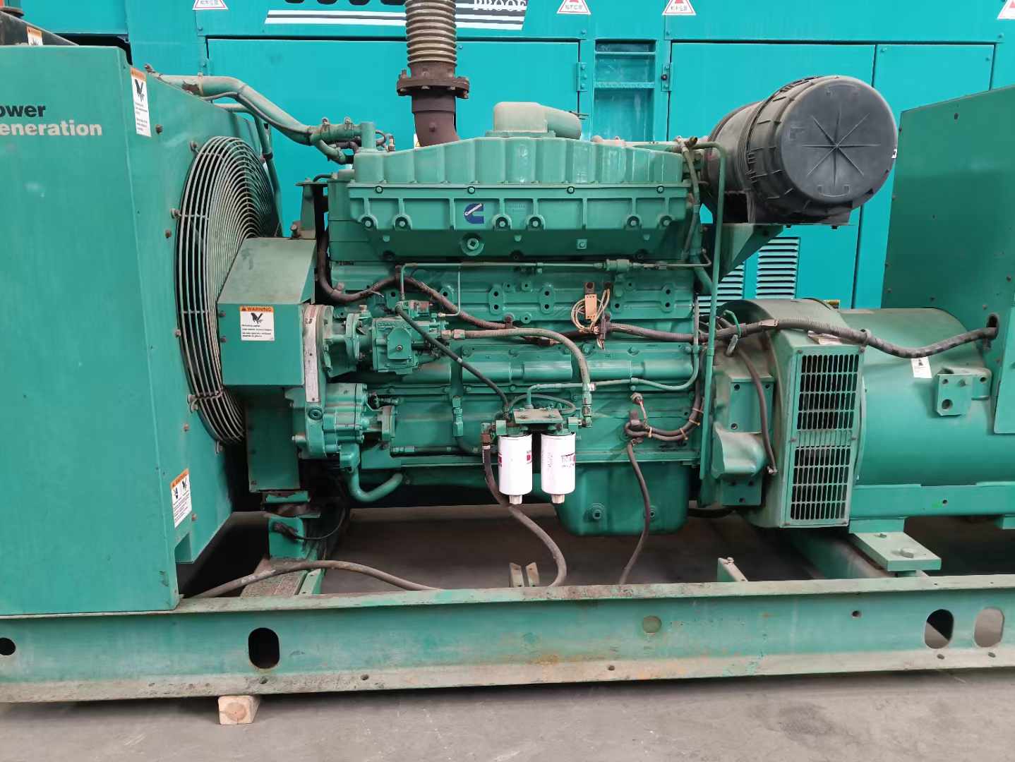 云龙过载会对 600kW 柴油发电机组造成哪些损害？