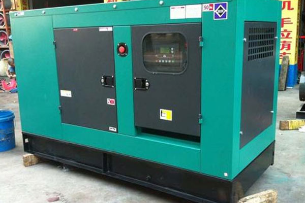 云龙如何检查机油的使用时间？